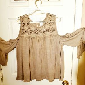 Time and Tru Blouse Peep-Hole Shoulders